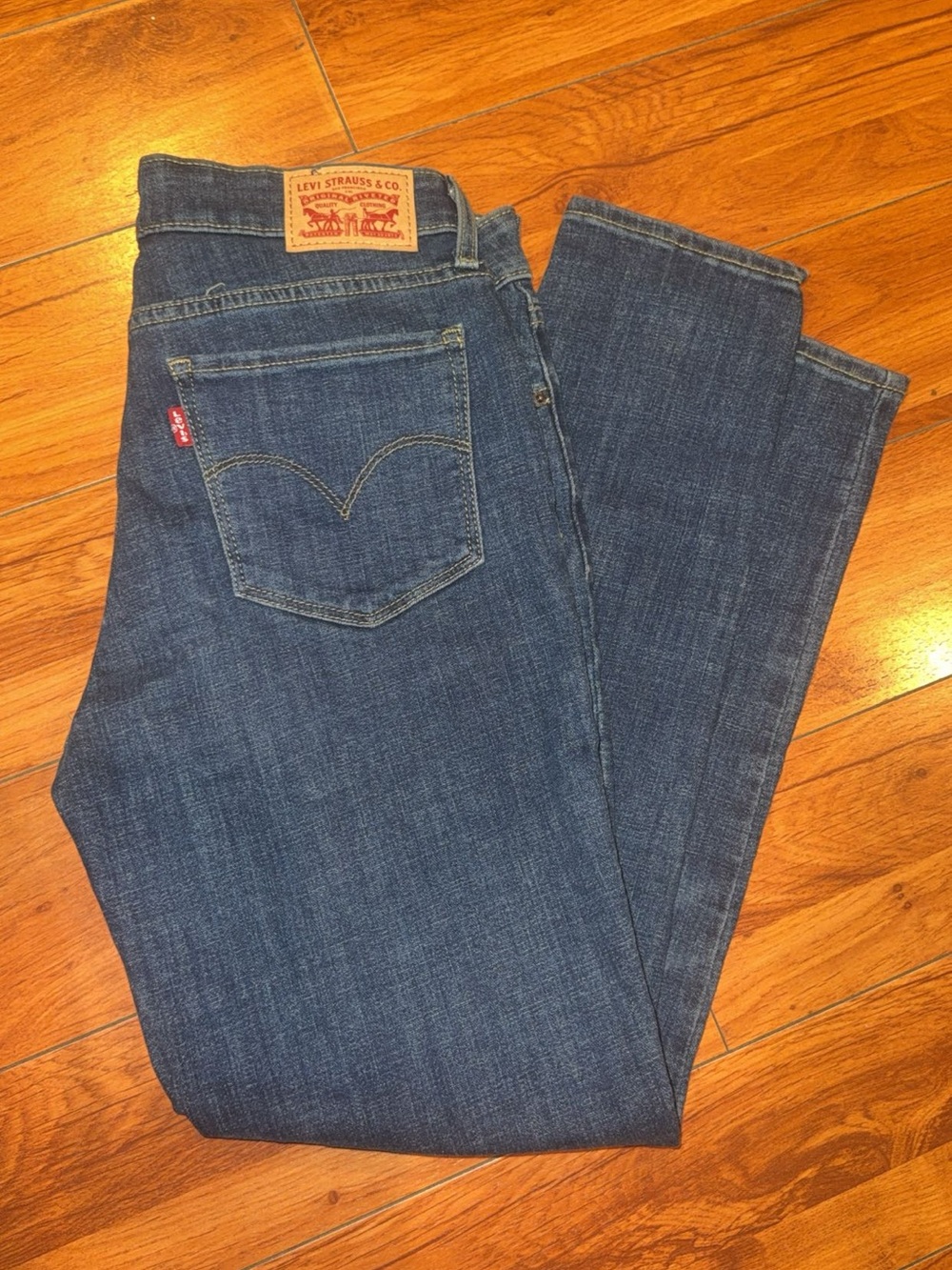 Levi's women’s  711 skinny Stretch Jeans Size 29 - Dark Blue